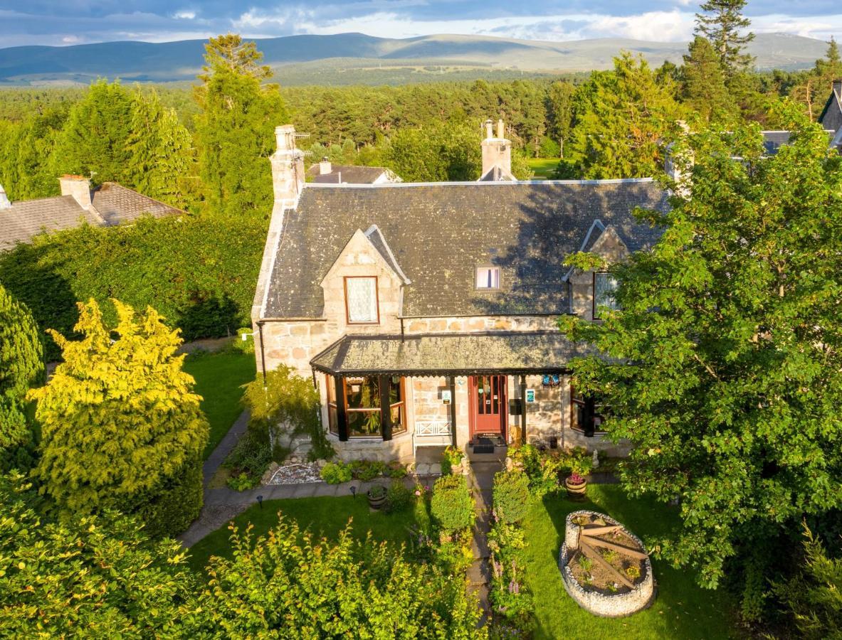 Garden Park Guest House Grantown-on-Spey ภายนอก รูปภาพ